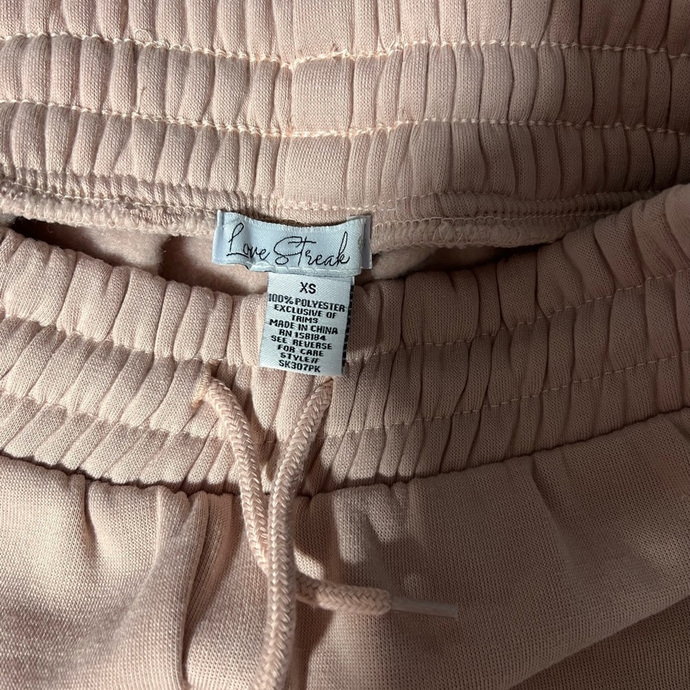 XS light pink shorts